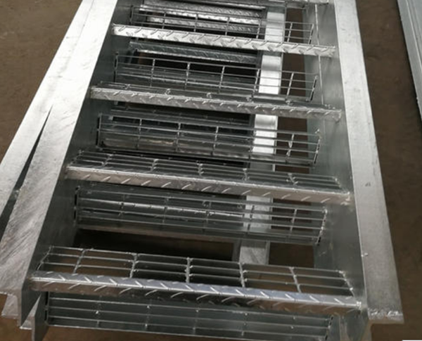 鋼梯踏步板 鋼梯踏步板